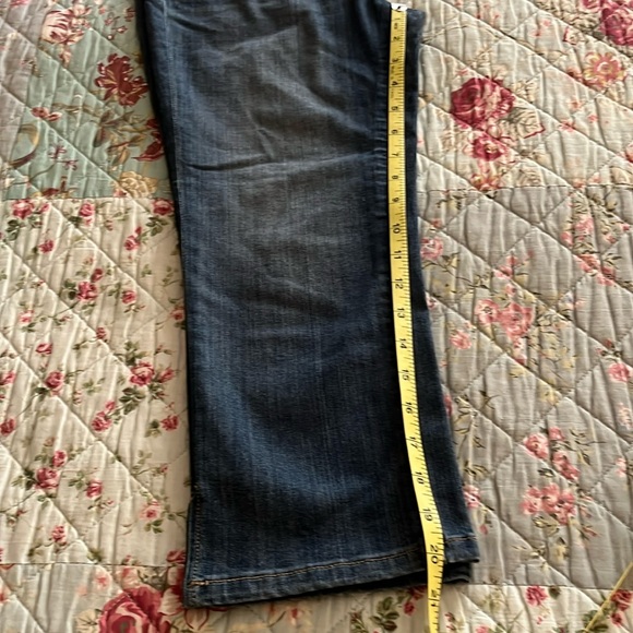 Vera wang capris size 6 - Picture 7 of 8